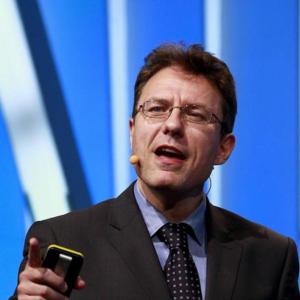AI E PMI: VINCE CHI CAPISCE PRIMA, NON CHI SPENDE DI PIÙ